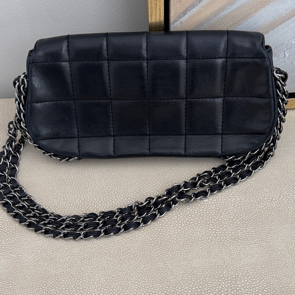Chanel Black Quilted Leather Bag - Picture 3 of 6